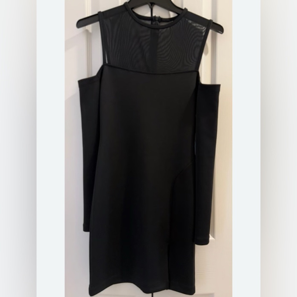 Design Lab Black Cold Shoulder Mini Dress Size 6